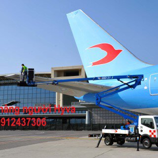 Xe nâng người sửa chữa điện
