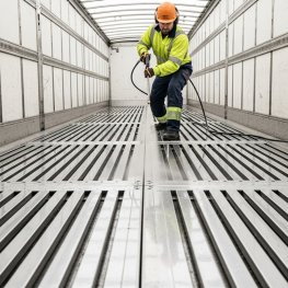 Hướng dẫn bảo trì và vệ sinh hệ thống sàn trượt tự đổ (Moving Floor) đúng cách – Tăng tuổi thọ và hiệu suất hoạt động