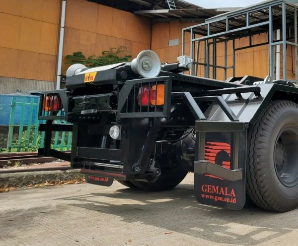 Nguyên lý hoạt đôngj của xe hook lift cẩu